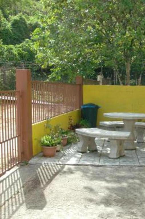 Tonys Guest House Petit Valley Exterior photo